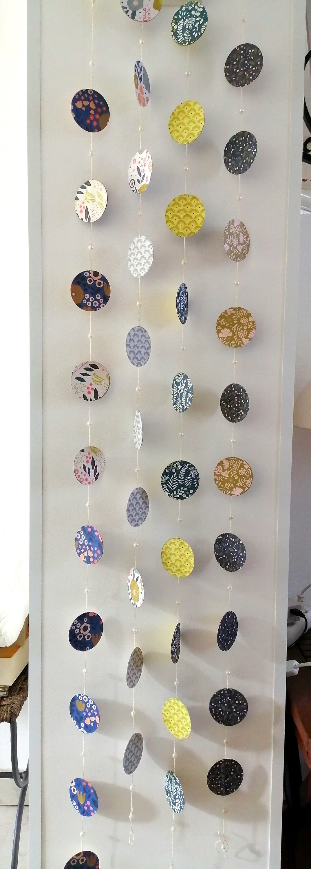 Guirlande en Papier - Dix Ronds de Papiers Fantaisie Assortis