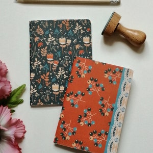Carnets A6 - Lot de 2 carnets fantaisie couvertures assorties - un carnet ligné / un carnet blanc - avec signet