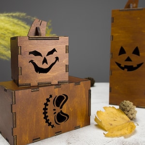 Scary Halloween candle holders, Set of 3 wooden Jack-o-lanters, Whimsical party lilghts, Halloween wedding decorations, Spooky lanterns set