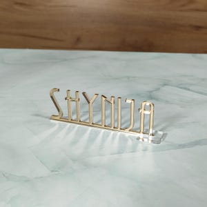 Acryl bruiloft naamkaartje, aangepaste plaatskaartjes, naamkaartjes cateringtafel, bruiloft tafeldecor, gouden plaatskaartje lasergesneden namen voor evenement