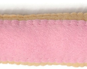 Éclair à la rose en feutrine pour jouer à la dînette