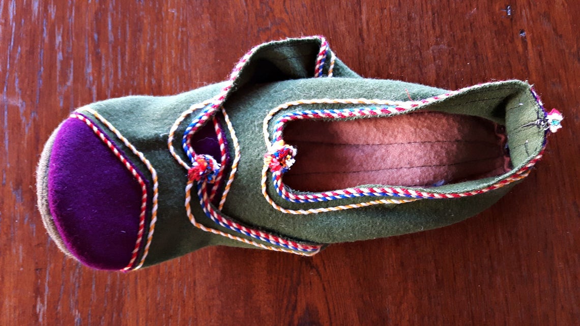vintage style slippers