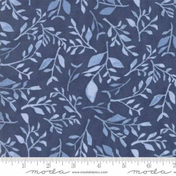 White Stars on Robin/'s Egg Blue Windham YARD Basic Brights Fabric