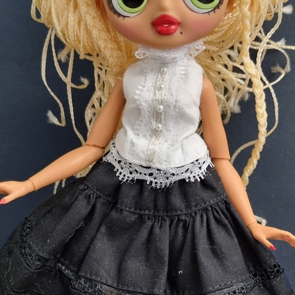 White sleeveless blouse with lace collar - Monster, Ever after, Rainbow, OMG, Obitsu, Creatable world doll high fashion clothes