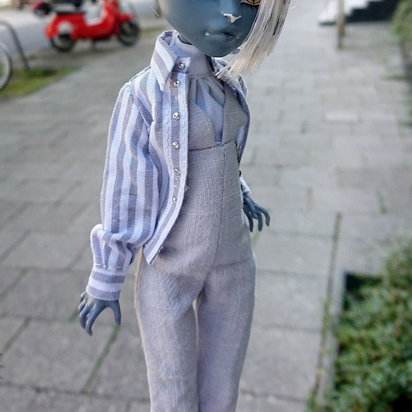 Grey and white striped shirt with velcro on the front - Monster, Ever after, OMG, Rainbow, Obitsu, Creatable World doll high fashion clothes