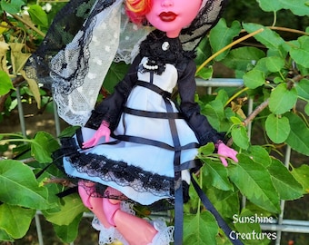 Gothic lolita outfit: black blouse, white dress, net stockings and veil. High fashion clothes for Monster, Ever after, Rainbow, OMG doll