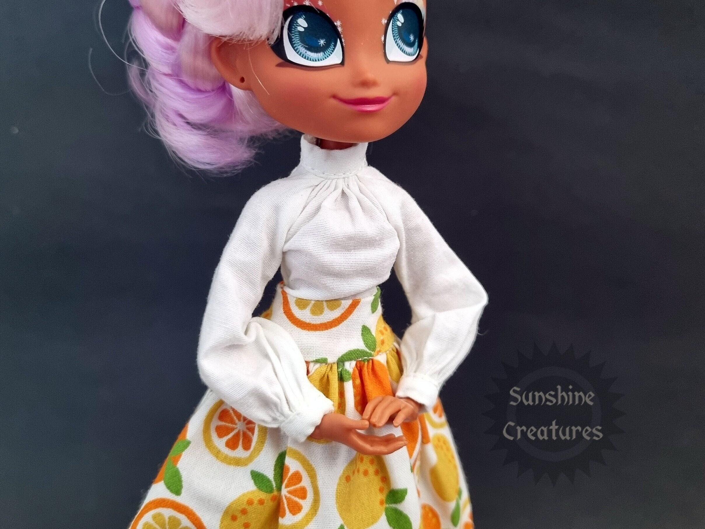 White blouse with long raglan sleeves - Monster, Ever after, OMG, Rainbow doll high fashion clothes