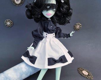 ロリータ風の白いスカート、裾にリボン付き - Monster、Ever After、OMG、Rainbow、Creatable Worldの人形用ハイファッション服