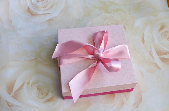 engagement gift for girl best friend
