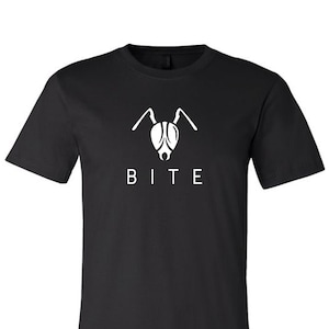 Mannen Mierenkolonie B I T E Tee