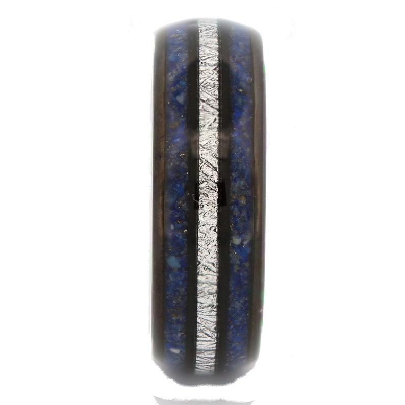 Alliance en carbure de tungstène de 8 mm, finition polie ou plaquée noire, avec incrustation de lapis-lazuli et de fausse météorite. GRAVURE LASER GRATUITE image 8