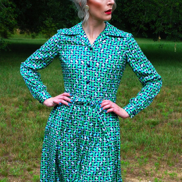 60’s 70’s Vintage MOD Dress, A-Line, Shirtwaist, Handmade, Disco Wing Collar, Secretary Day Dress, Geometric OP Art Print, Sleeves, Size S/M