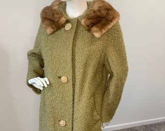 50’s Vtg Carter Shop Saginaw MI, Alpaca Bouclé Olive Coat, Mink Collar, Bakelite Buttons, ILGWU Tag, Size S/M/L