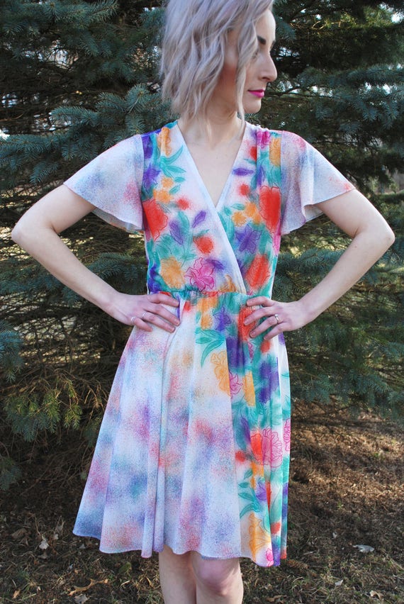 70’s 80’s Vintage Floral Print Dress, Rainbow Spr… - image 1