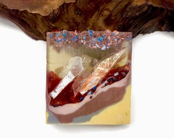 Agate Crystal Artisan Soap: Frankincense & Myrrh Scent