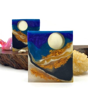 De La Luna - Artisan Made Hand / Bath Bar Soap  (Apple Sage Fragrance Oil Scent ) : PM0048