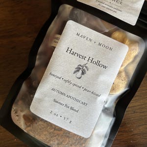 Harvest Hollow Fall Simmer Pot | Apple, Pear, Cinnamon + Juniper | 2 oz Botanical Simmer Blend