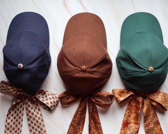 Cotton baseball cap with silk bow