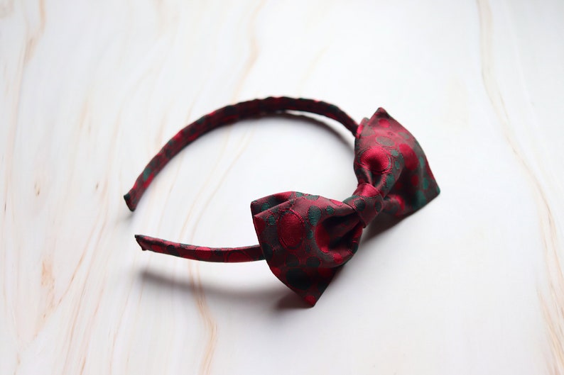 Diadema de seda para niñas y mujeres. Red silk with a bow