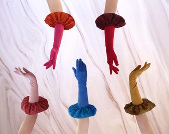 Long gloves with silk ruffle