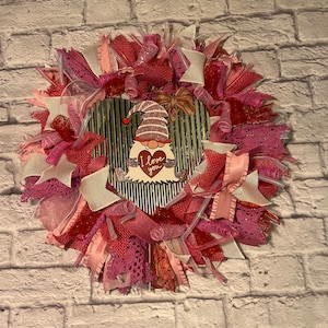 Gnome wreath, Valentine’s Day gnome wreath, sweetest day wreath, I love you wreath, pink gnome wreath, I love you wreath