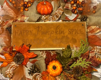 Ghirlanda autunnale in stile rustico: decorazioni per la stagione delle spezie alla zucca