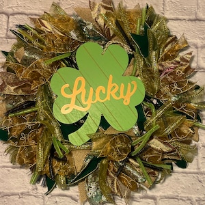 St Patricks day wreath, lucky wreath, clover wreath, lucky shamrock wreath, Irish love wreath, green n gold wreath