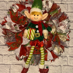 Elf wreath, Christmas elf wreath, winter wreath, Santa’s helper wreath, Christmas wall art, elf wall art, fun Christmas wreath