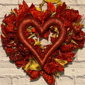 Leopard print heart wreath, Valentine’s Day wreath, sweetest day wreath, heart shaped wreath, sweetheart wreath, love decor