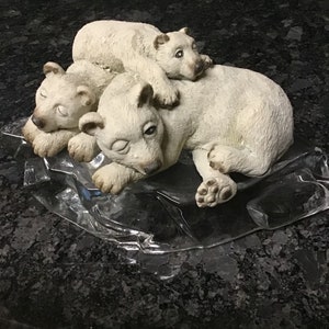 Polar bear family on iceberg figurine, vintage cute  polar bears on ice figurine, ice berg figurine sculpture with bears