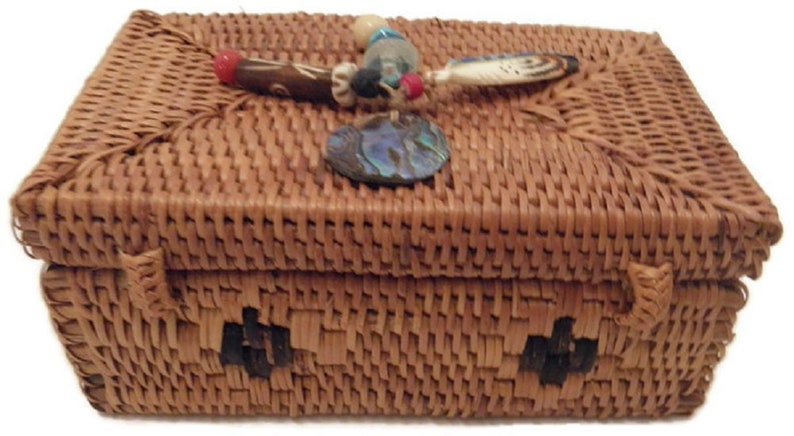 Alaskan Embellished Smoked grass Belize Hand Woven Trinket Box 5 X 3 X 2 in