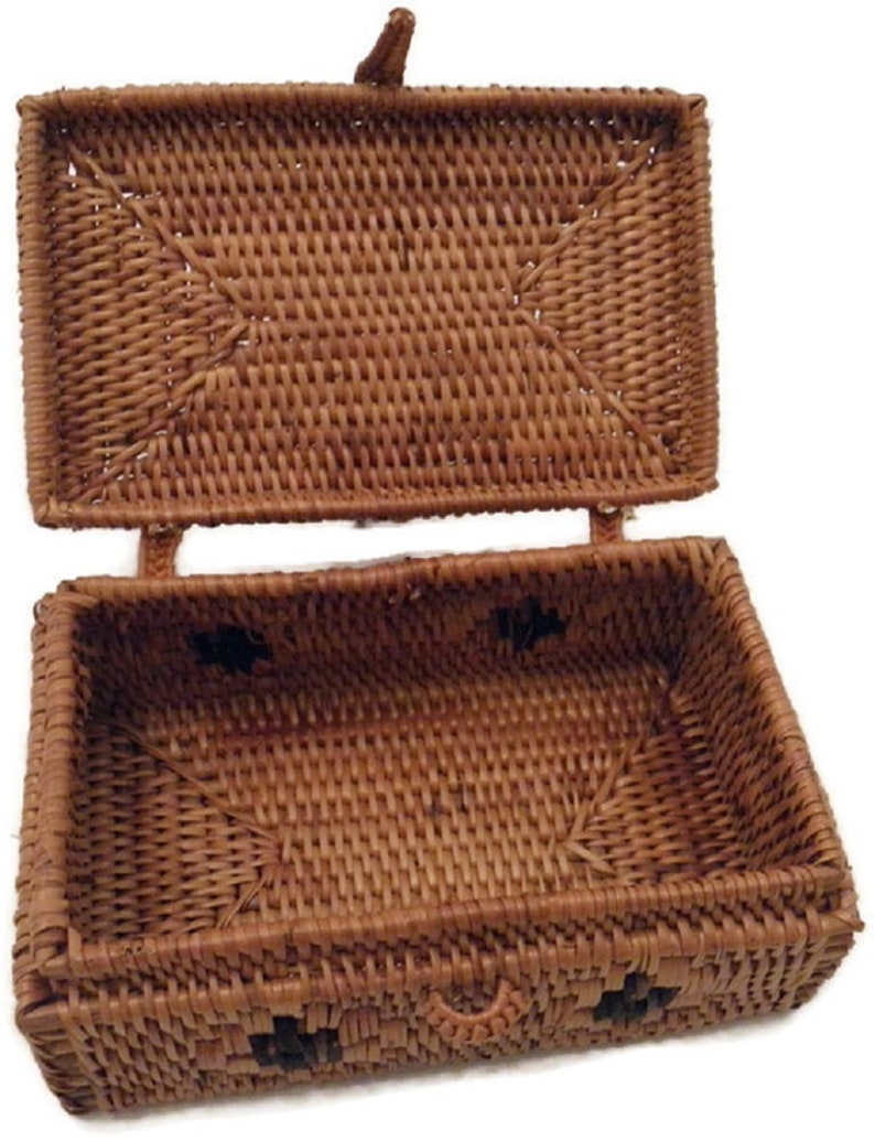 Alaskan Embellished Smoked grass Belize Hand Woven Trinket Box 5 X 3 X 2 in