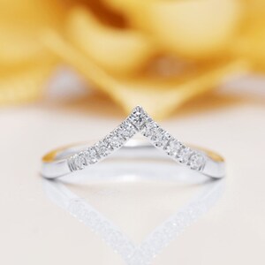 14K Gold Big Diamond Chevron Ring/Diamond Shimmering Ring/Gold V Shape Ring/Perfect Matching Band/Stackable Ring/Wedding Band/Graphic Ring