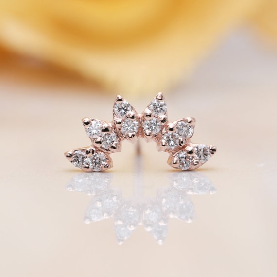14k Diamond Leaf Stud Earring/Dainty Diamond Stud Earrings/Crown Earrings /14K Solid Gold Earrings/Minimal Stud Earrings/Diamond Earrings
