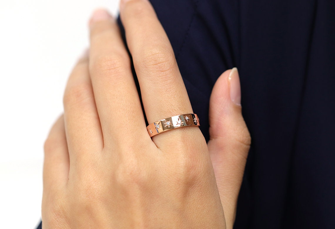 Curved Wedding Ring in Solid 14k Rose Gold Plain Wedding Band | La More  Design
