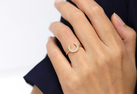Horseshoe wedding shop ring