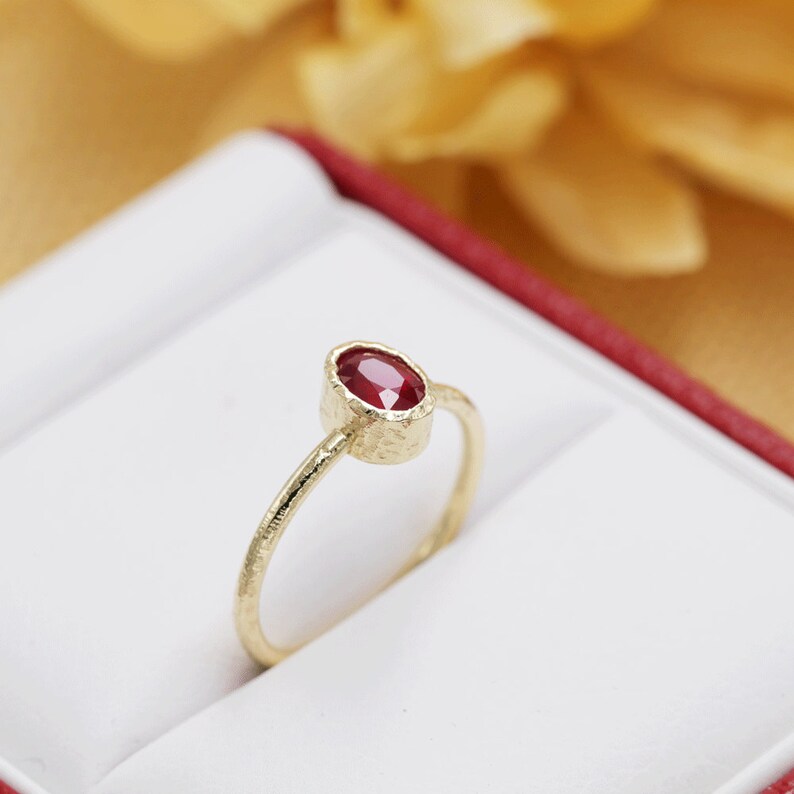 18k Gold Natural Ruby Solitaire Engagement Ring/Ruby Bezel Hammered Ring/Red Gem Engagement Ring/July Birthstone Ring/Solitaire Gold Ring image 3