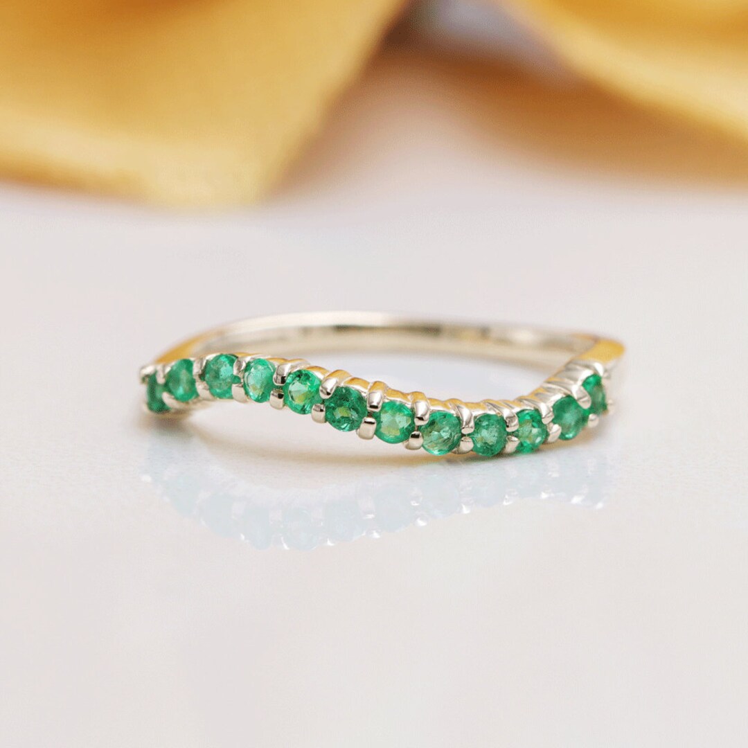 14K Solid Gold Emerald Wave Wedding Band/diamond Wedding - Etsy