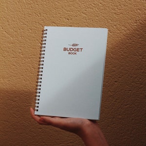 Lamare Budget Journal 2024-2025 – Monthly & Weekly Bill Planner and Organizer