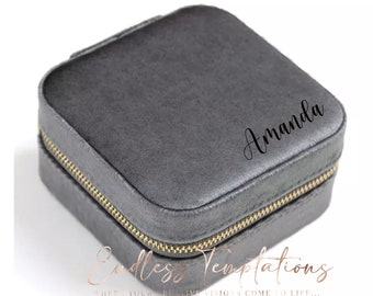 Personalized Velvet Jewelry Case l Bridesmaid Gift l Bride Gift l Jewelry Box l Travel Case l Bride l Bridesmaid l Mother's Day