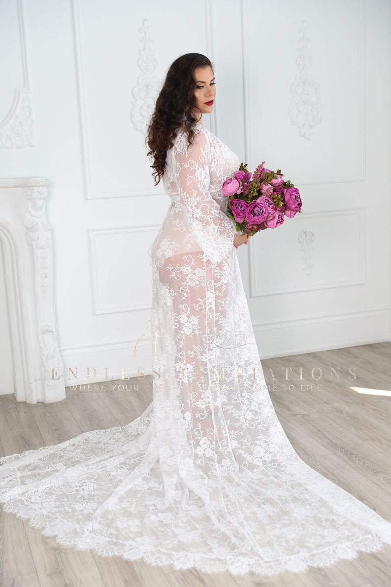 Plus Size Lace Bridal Robe with Train