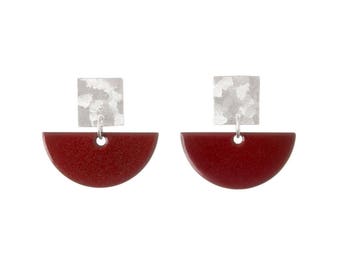 Red drop earrings / Contemporary earring studs / Everyday earrings / Gift for her / Fan plum enamel earrings