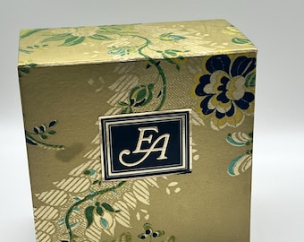 Vintage Elizabeth Arden Blue Grass Dusting Powder-Sealed 4 Oz. Horse & Floral Design