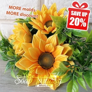 Op de afbeelding: Een boeket van gele zonnebloemvormen met groene bladeren. De afbeelding bevat de tekst "MORE molds - MORE discount" en "SAVE UP 20%" in een rode geschenkdoos. De onderkant van de afbeelding bevat de tekst "Soap fantasy MOLDS".