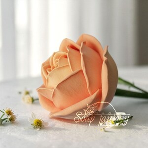 Stampo per sapone a forma di rosa – Stampo in silicone 3D a forma di fiore per sapone, candele, cera fusa, design floreale realistico – Rosa “Annette” immagine 5