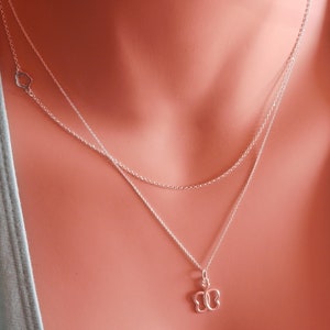 tiny daisy necklace dainty daisy necklace flower necklace dainty charm necklaces tiny charm gold daisy necklace minimalist daisy necklace