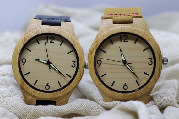 Gravierte Bambus Holz Uhr: Personalisiertes Lederband - Etsy.de