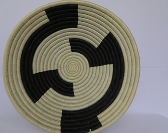 Mwashi African Wall Basket, Rwanda baskets, African Woven basket. Black and White
