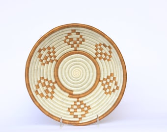 Ziho Small African Basket, 8"  Wall Decor. Rwanda Basket, White and Tan