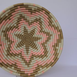 Byose African Basket, 14&quot;  Wall Decor. Rwanda Basket, White, Tan and Pink